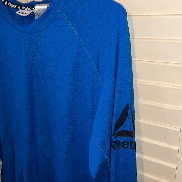 Reebok size medium long sleeve top - Picture 3 of 5